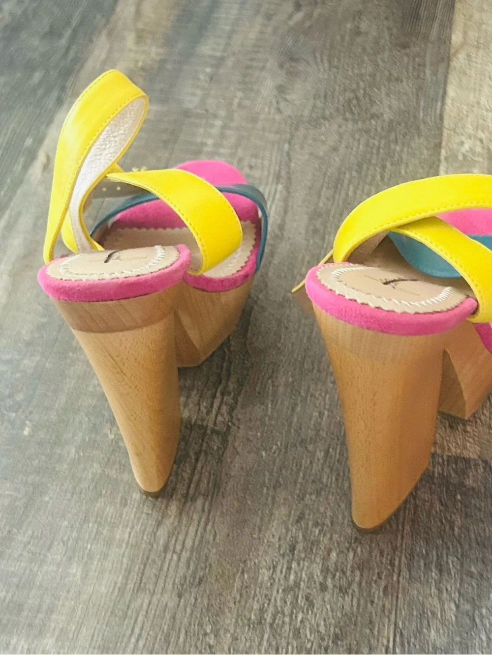Jean-Michel Cazabat eye catching